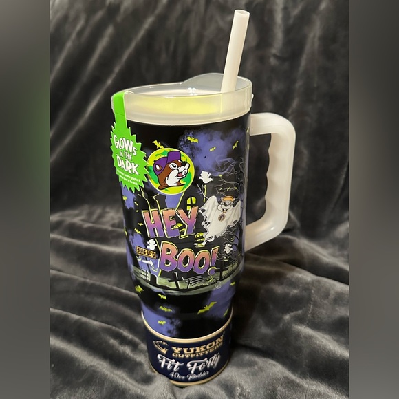 Buc-ee’s Glow in the Dark 2024 Halloween Tumbler Yukon Outfitters - Picture 1 of 4